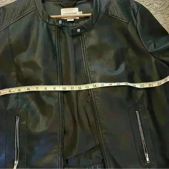 Women’s black faux leather moto jacket, size 1X - Picture 7 of 7